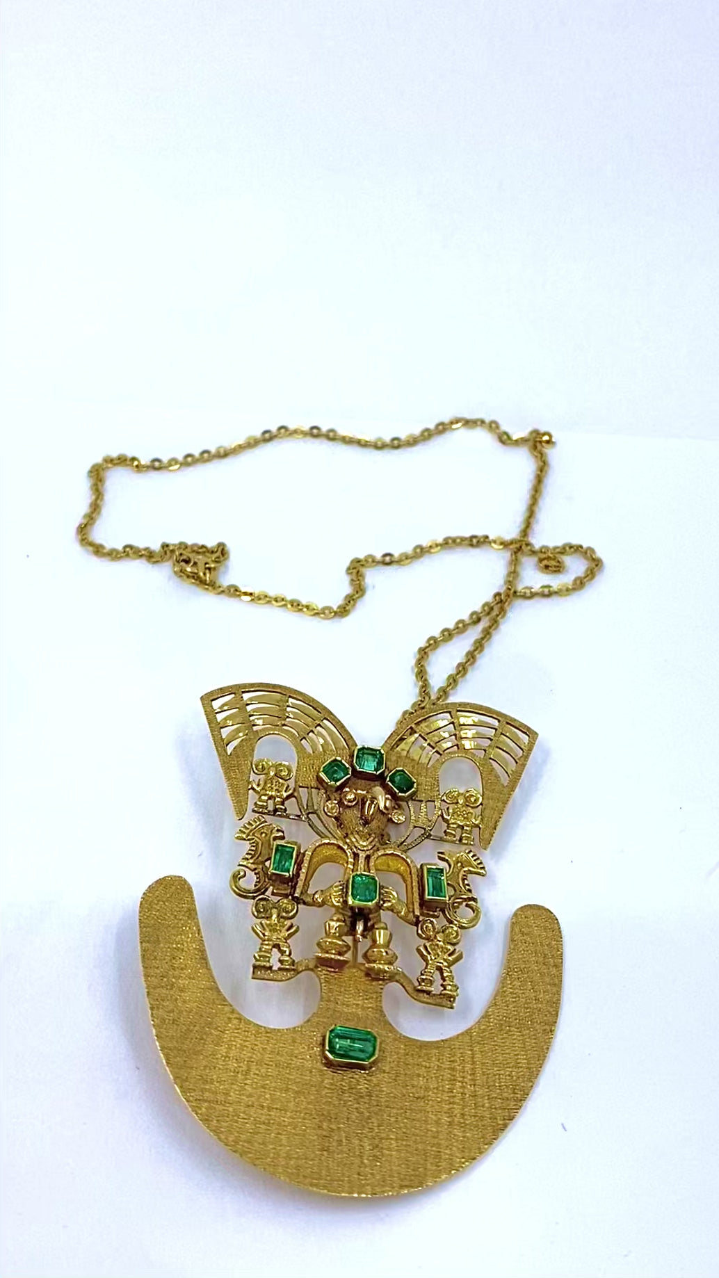 Vintage Pre‑Columbian Revival 18k Gold Emerald Tairona Style Pendant‑Brooch