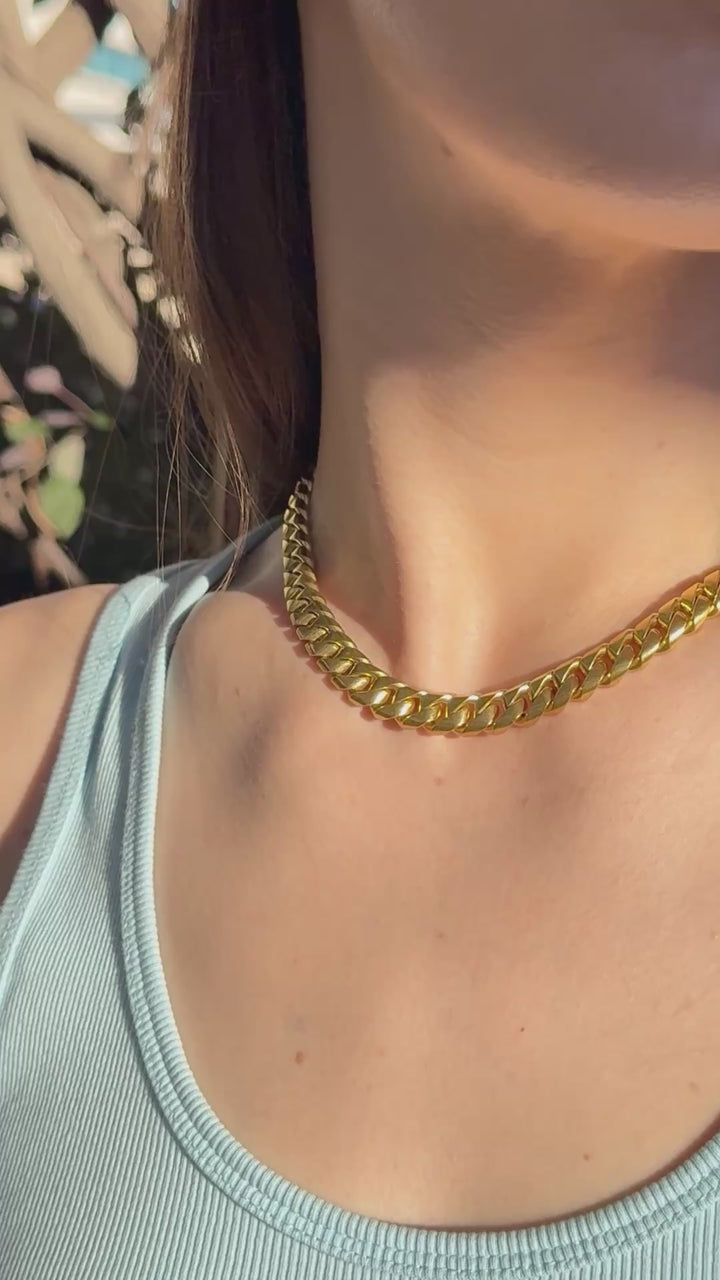 Vintage Bvlgari 18k Yellow Gold Heavy Curb Link Chain Bulgari Necklace