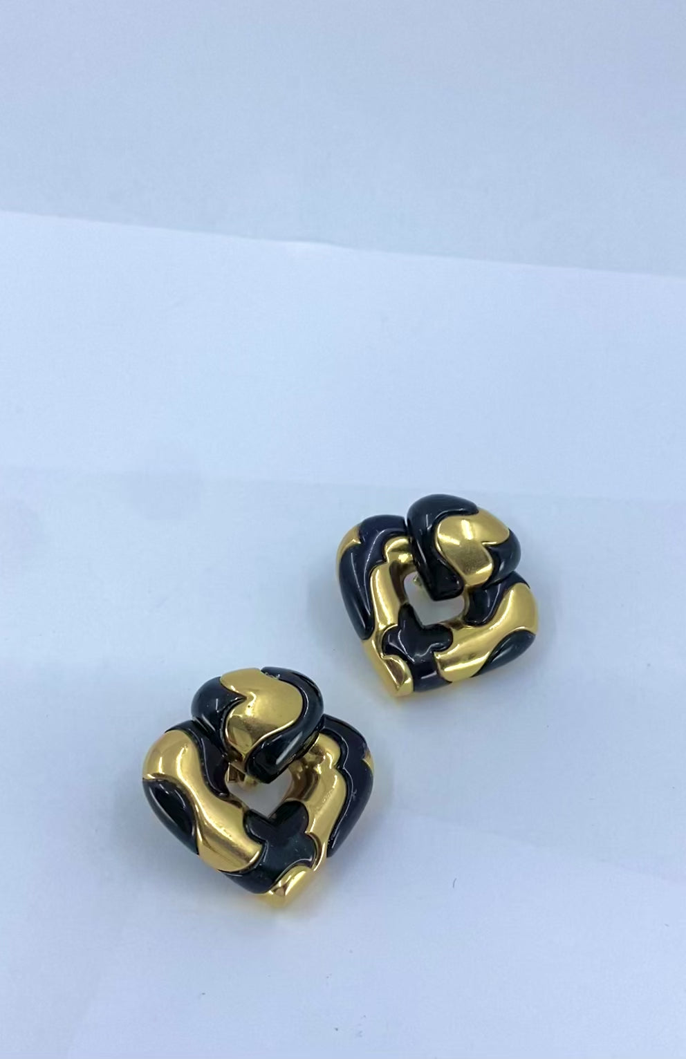 Marina B 18k Gold Black Enamel Heart Earrings Vintage Italian Designer Clip-Ons