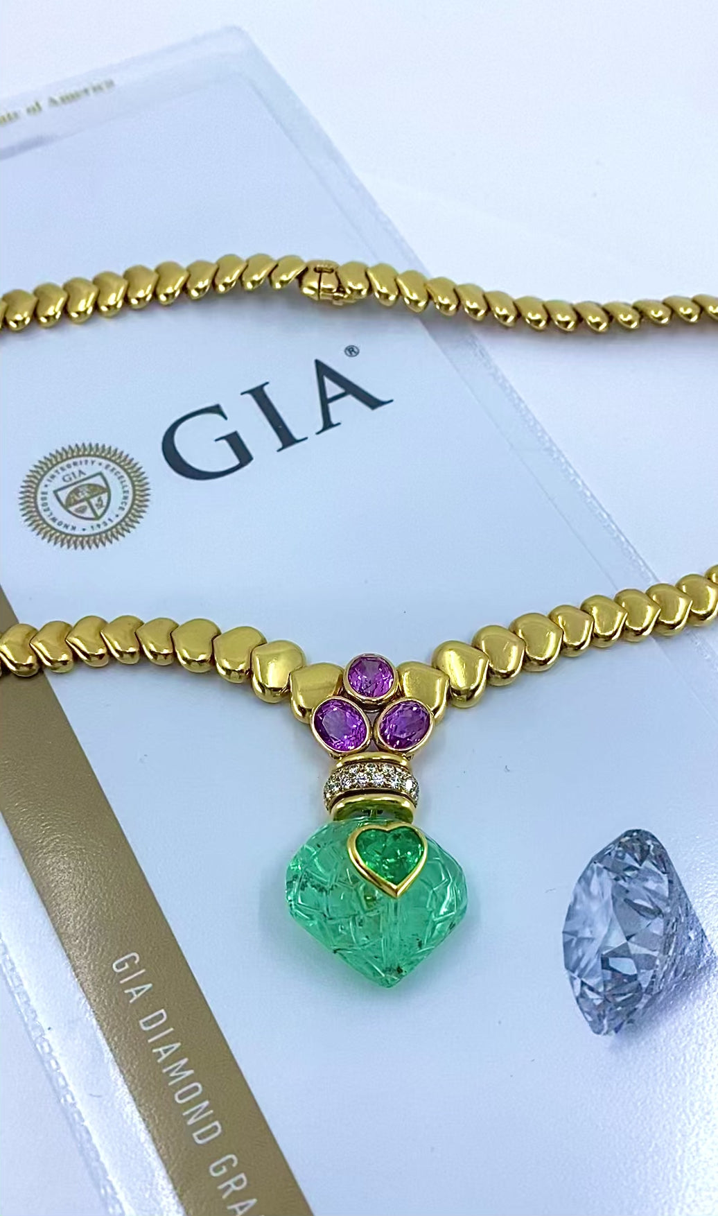 André Vassort 18k Gold Necklace Emerald Heart Pendant GIA