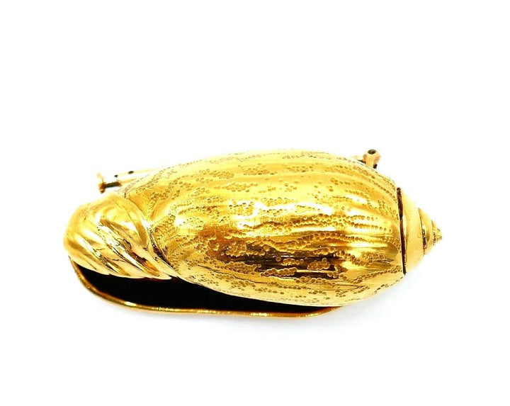 Herm�s Vintage 18k  Yellow Gold Snail Shell Pin Brooch