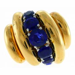 Vintage Van Cleef & Arpels Sapphire Gold Bombe Ring, 1970s