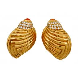 Vintage Boucheron 18k Gold Shell Earrings