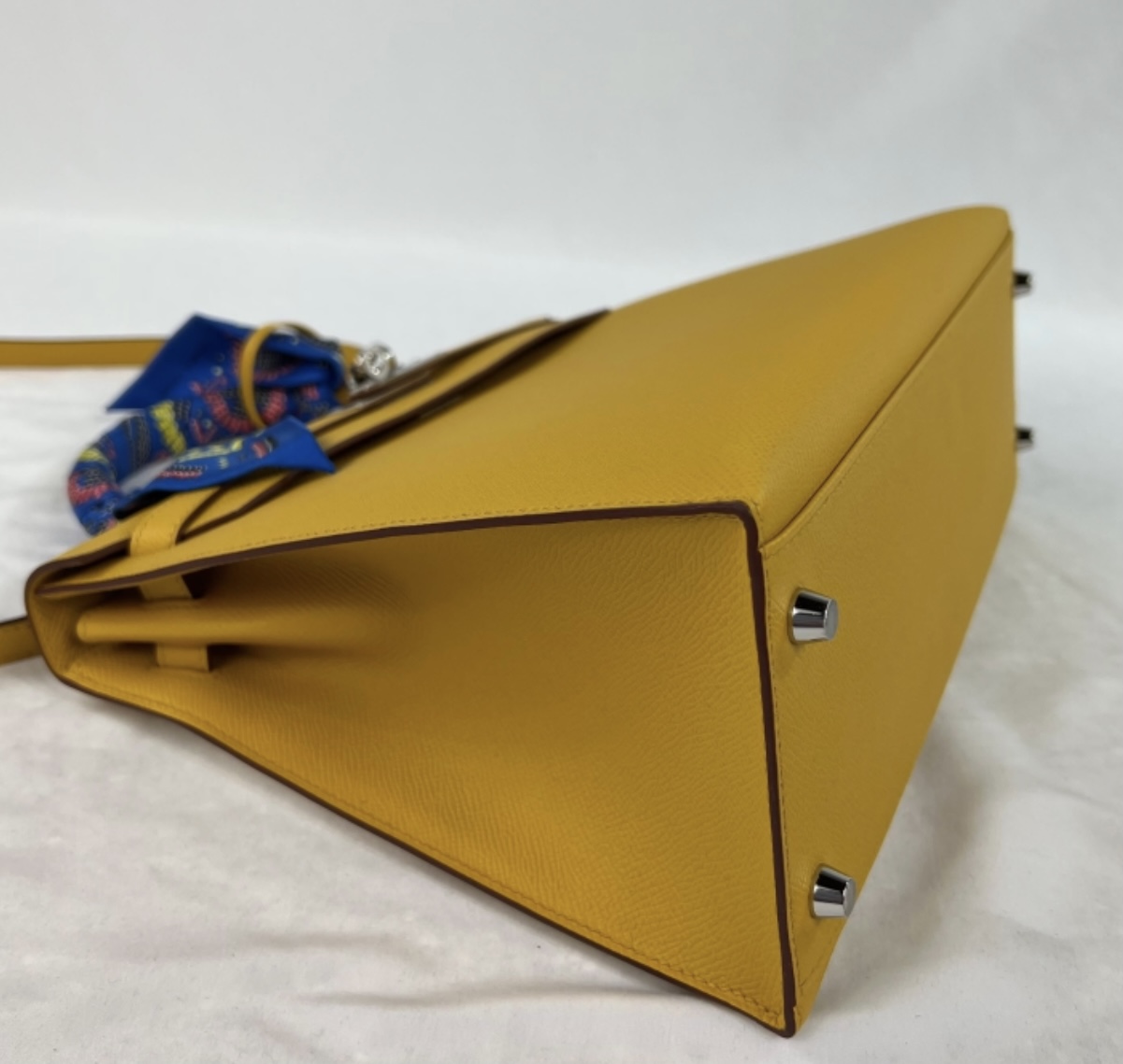 Hermes Kelly 32 Tri-Color Bag Tabac Camel/Ebene/Parchemin Brushed Gold  Hardware at 1stDibs