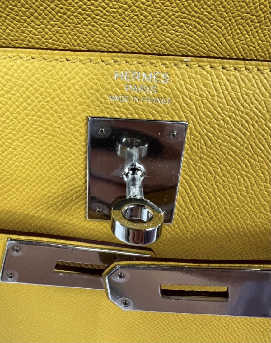Designer Kelly 22 Pochette Gold Bag - Nadine Collections