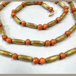 Coral necklace 14k gold, circa 1970s